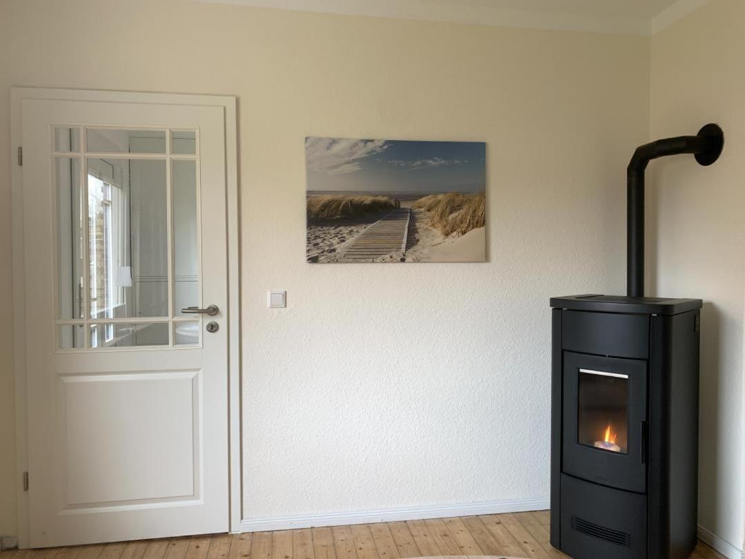 Neu! Schickes Und Modernes Ferienhaus Ant Zingel Krummhörn Buitenkant foto
