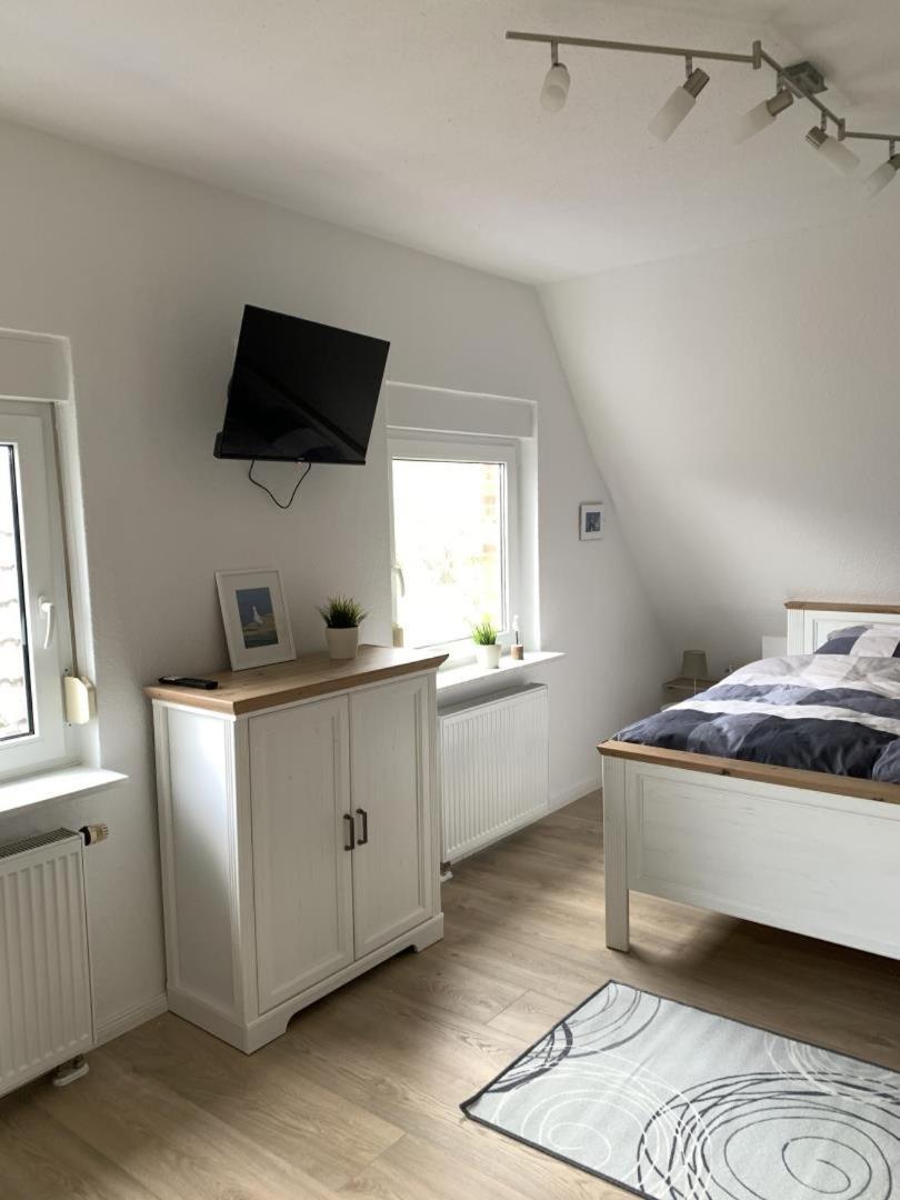 Neu! Schickes Und Modernes Ferienhaus Ant Zingel Krummhörn Buitenkant foto