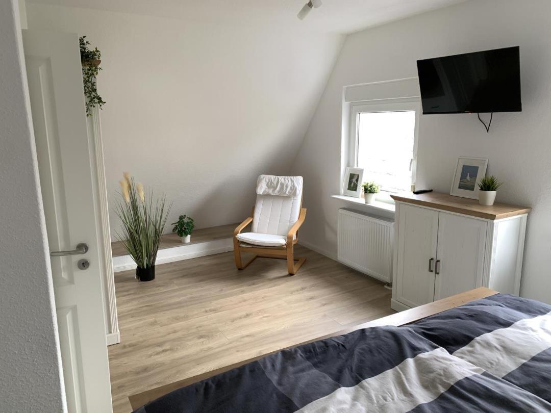 Neu! Schickes Und Modernes Ferienhaus Ant Zingel Krummhörn Buitenkant foto